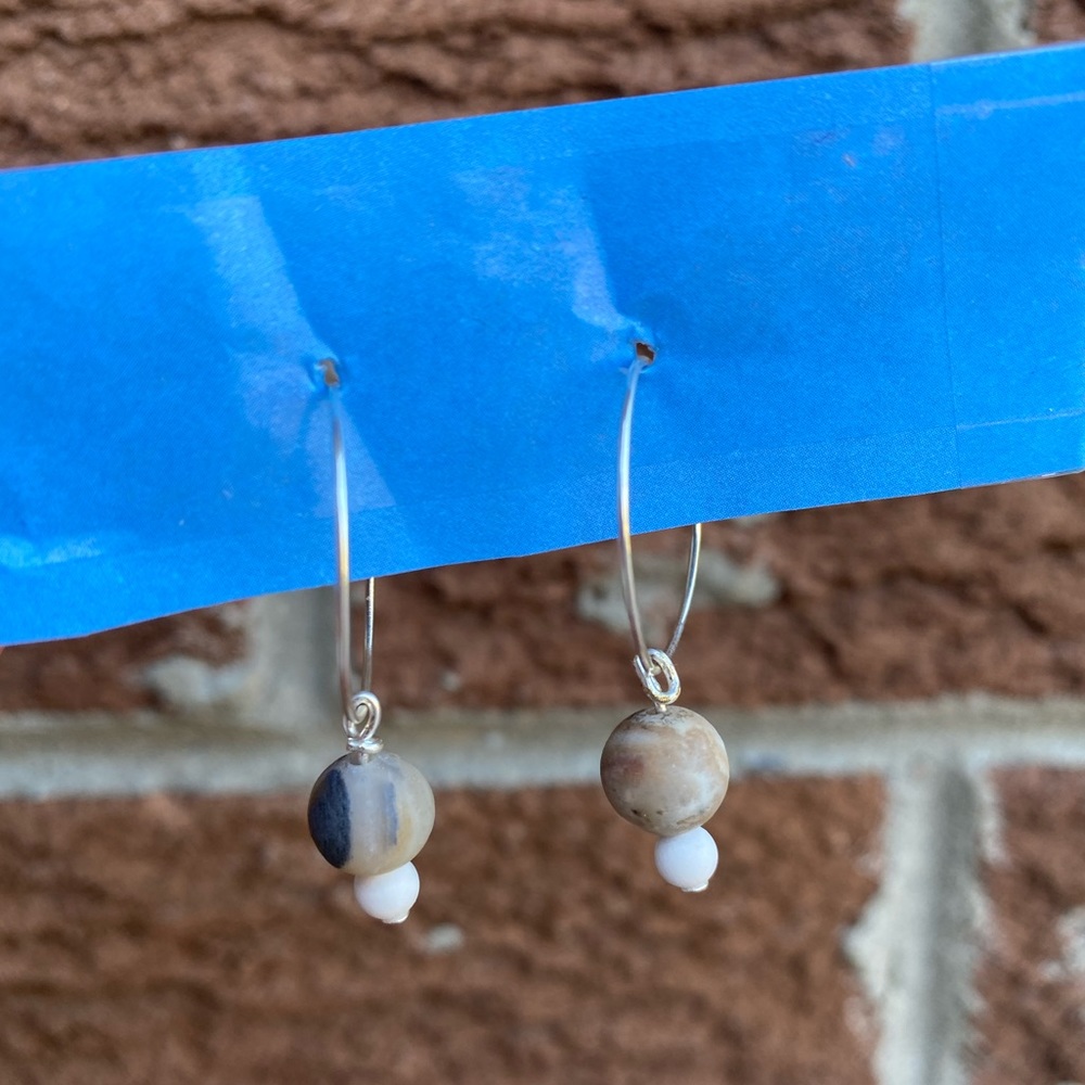 ✨Handmade🌞 Matte Amazonite & Howlite 🧨 Hoop Earrings - Picture 4 of 10